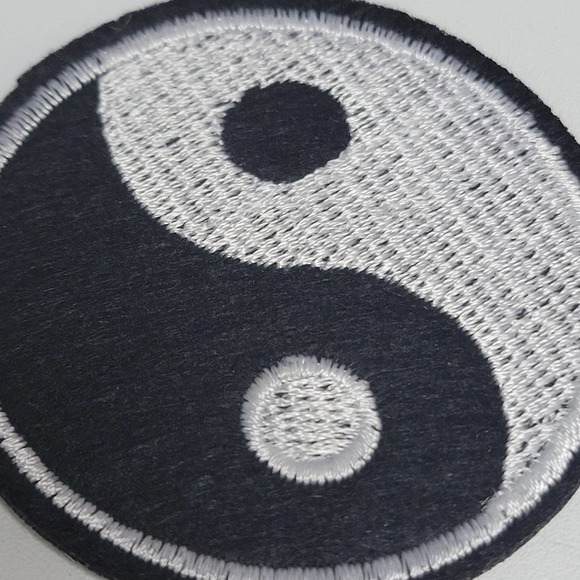 VTG Iron On Patch Yin Yang, 2.25" - Picture 2 of 5